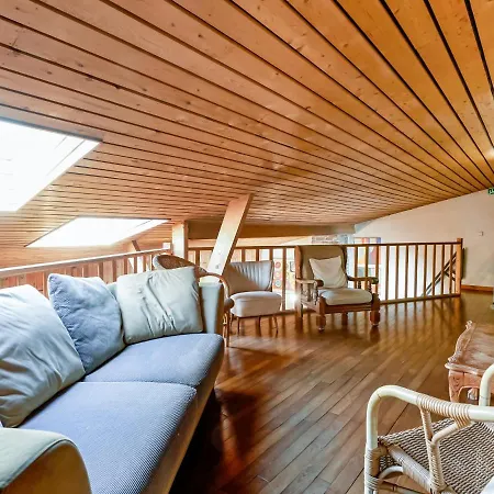 In Ligni Res With Garden And Pond Holiday home