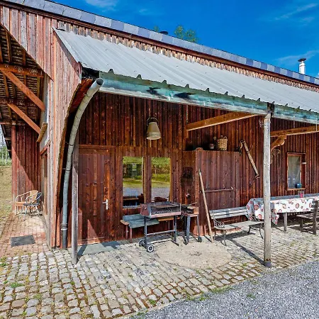 In Ligni Res With Garden And Pond Holiday home *